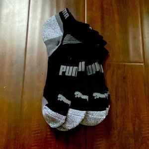 Sold] Mens Puma socks 5 pairs, NWOT